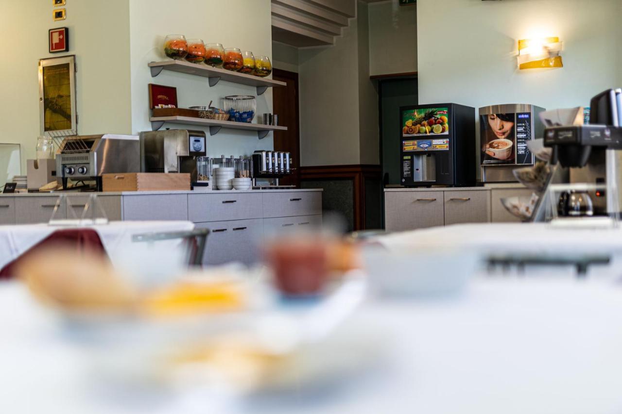 ויצ'נצה Hotel Mary מראה חיצוני תמונה