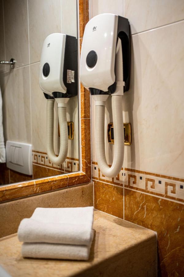 ויצ'נצה Hotel Mary מראה חיצוני תמונה