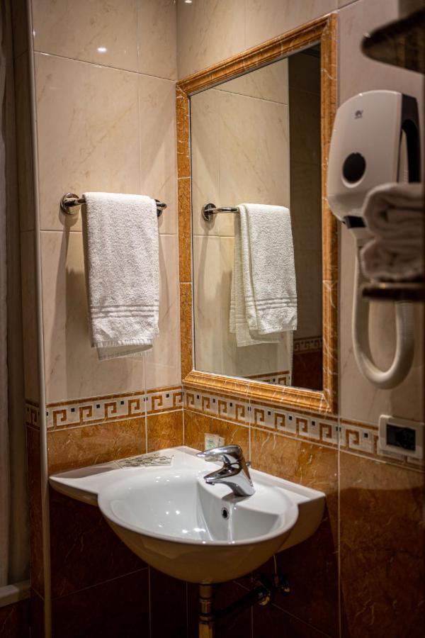 ויצ'נצה Hotel Mary מראה חיצוני תמונה