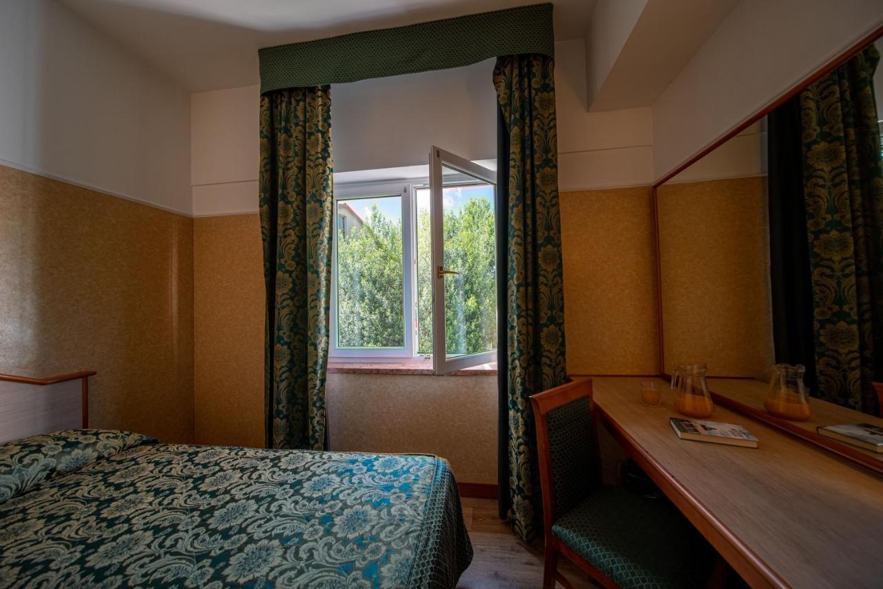 ויצ'נצה Hotel Mary מראה חיצוני תמונה