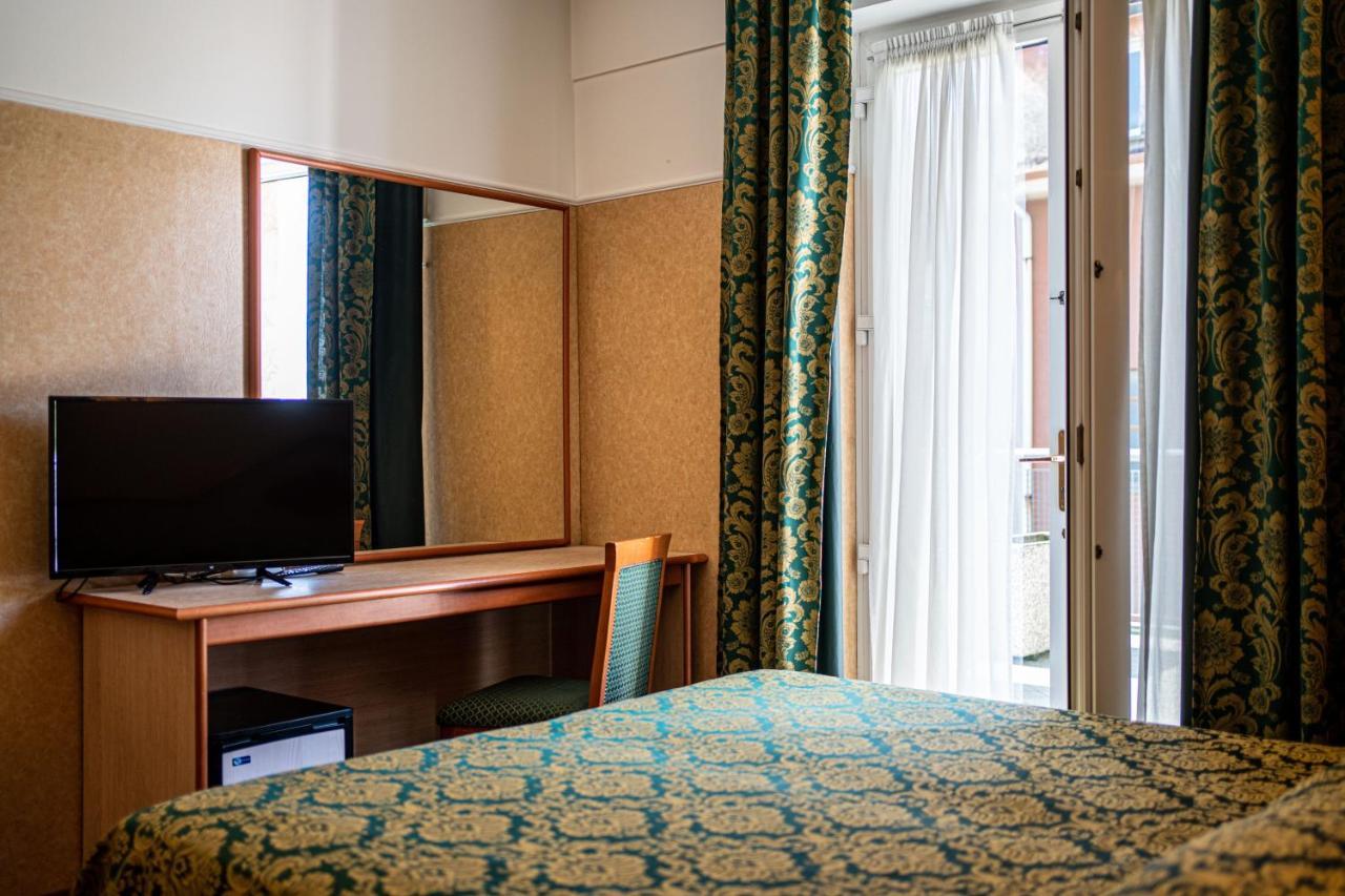 ויצ'נצה Hotel Mary מראה חיצוני תמונה